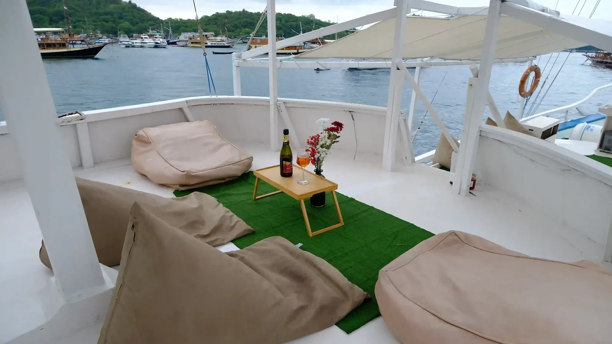 What’s Included in a Komodo Sailing Tour